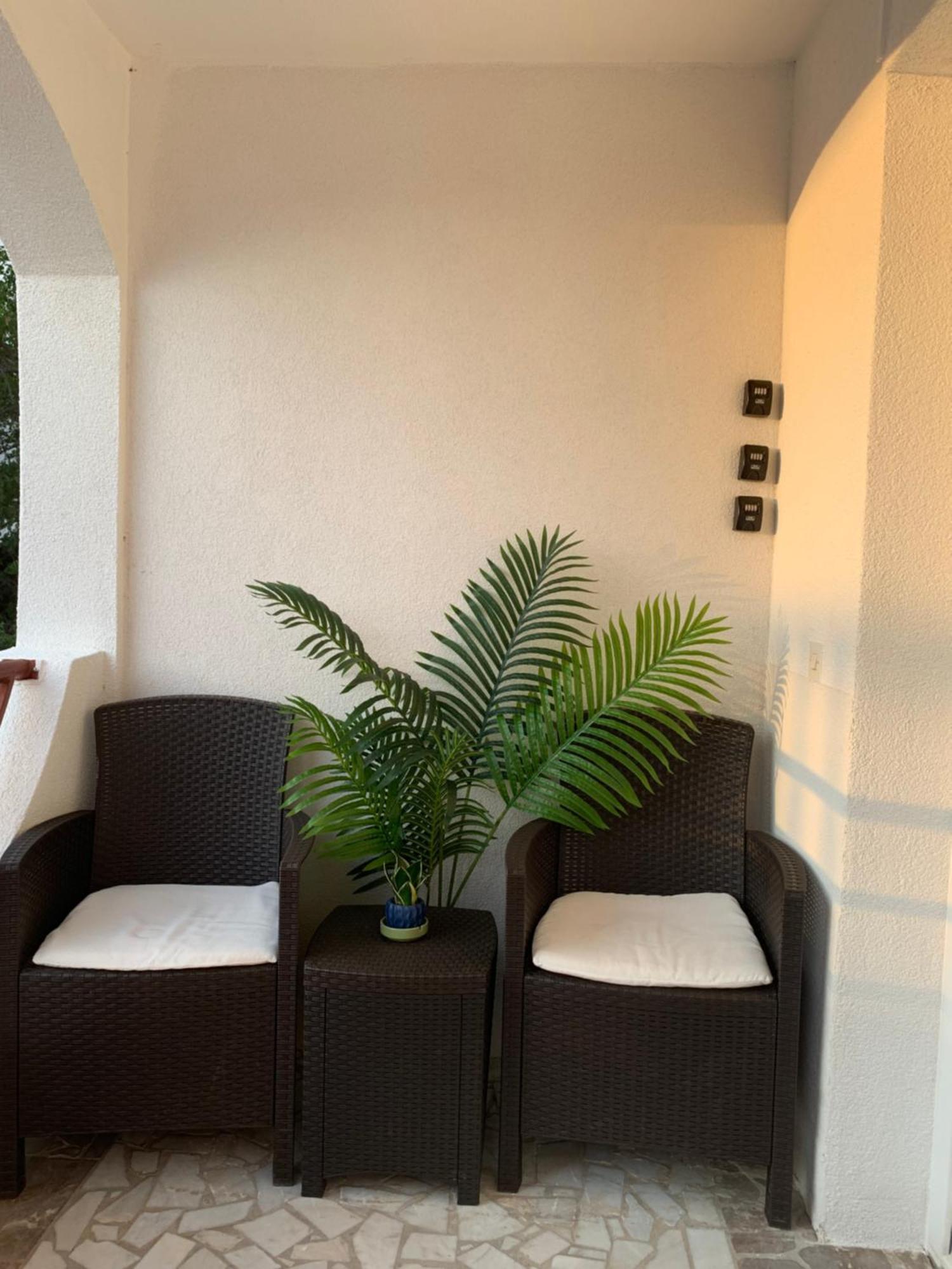 Apartmani Luky Karlobag Exterior foto